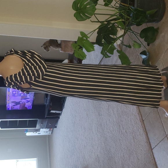 Daisy Island L flounce maxi flattering horizontal stripes buttery soft stretchy - Picture 4 of 7